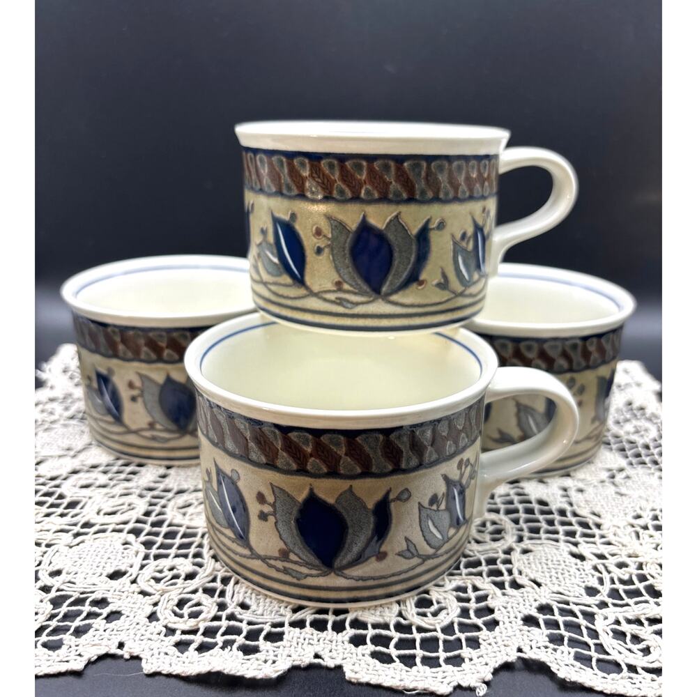 Vintage Mikasa Arabella Coffee Mugs Blue Tulip Floral Stoneware Set of Four (4)
